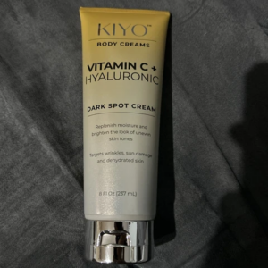 Kiyo - Crèmes pour le corps - Vitamine C + Acide hyaluronique - Crème anti-taches brunes 237 ml (8 oz)